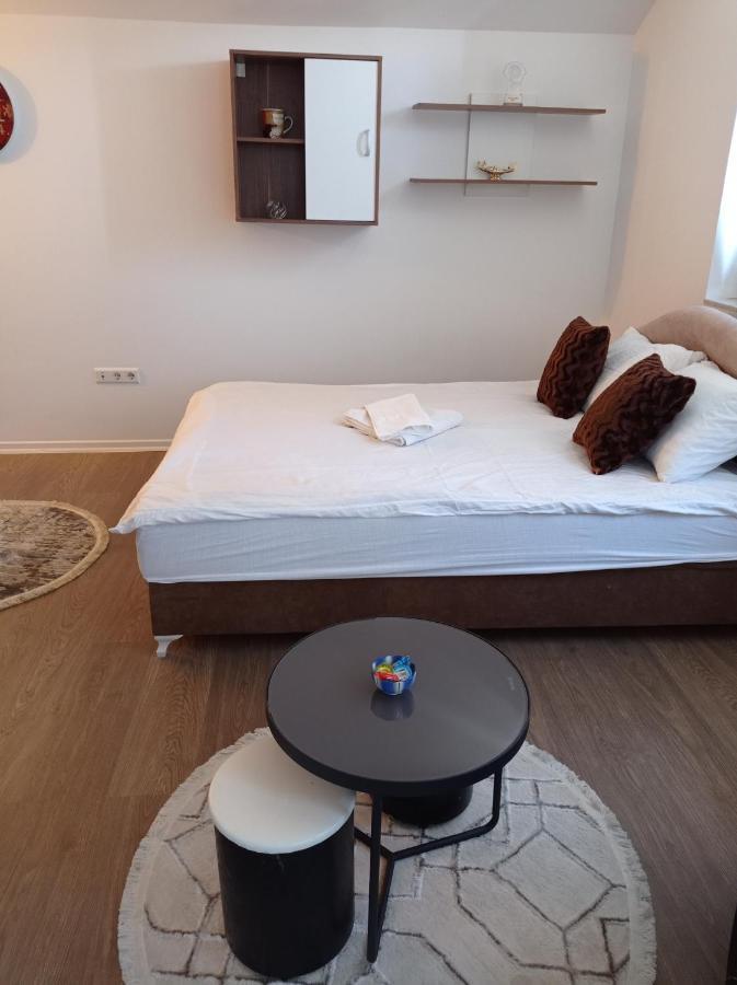 Appartamento Sleep And Drive No5 Sarajevo Esterno foto